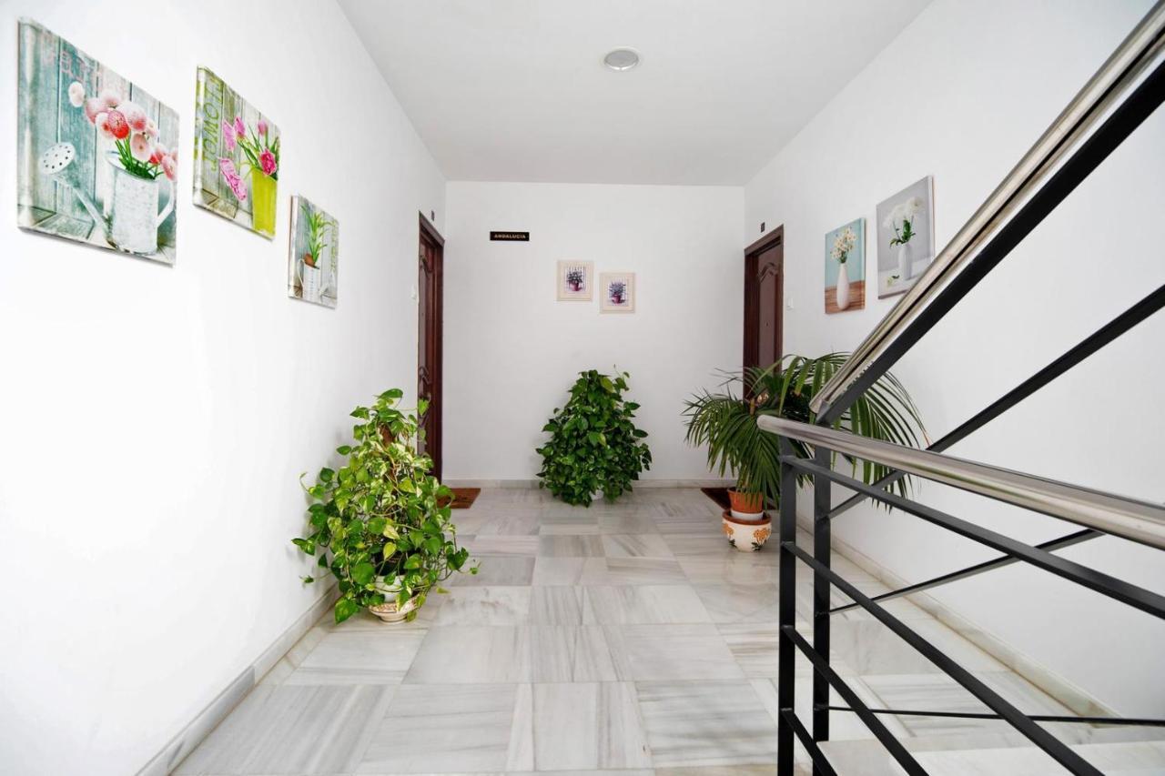 Grand Beachside Apartment - Cádiz Buitenkant foto