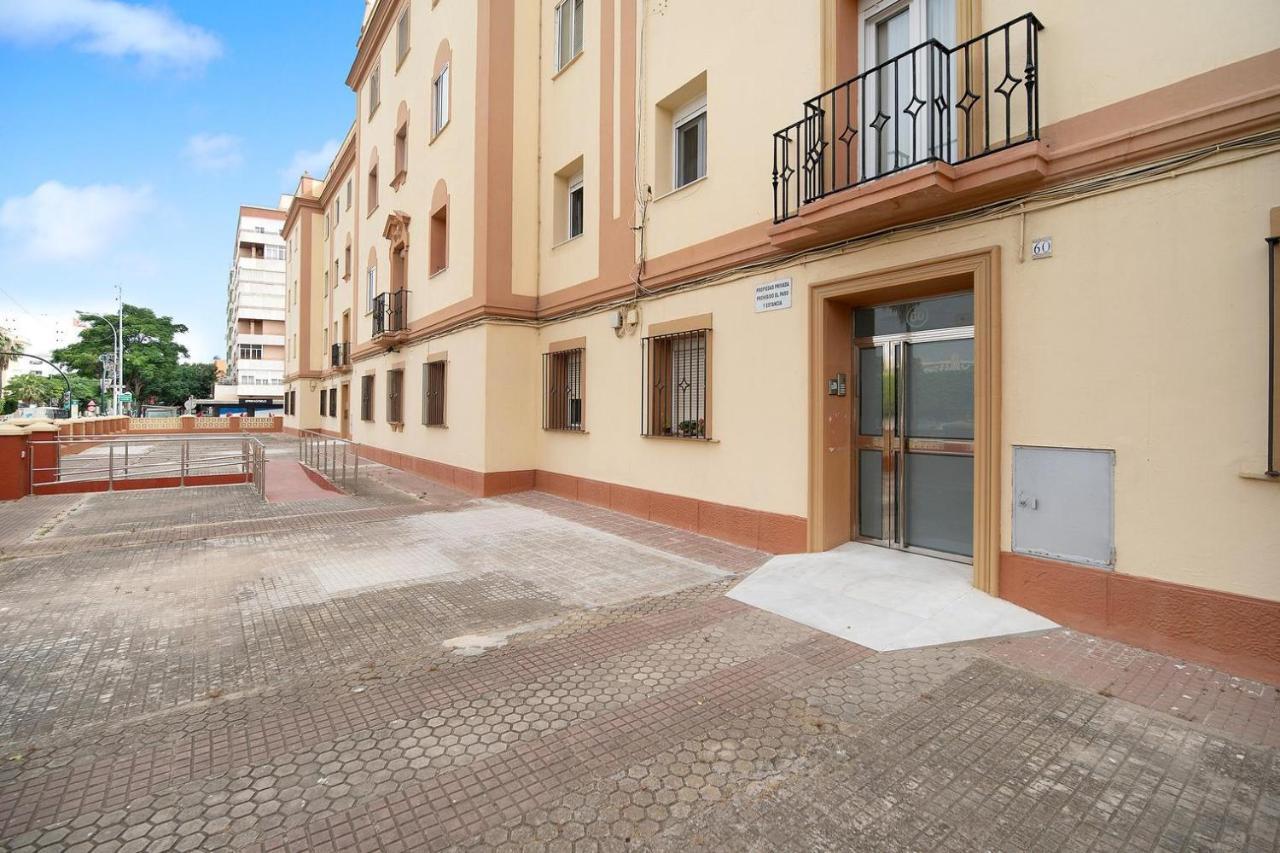Grand Beachside Apartment - Cádiz Buitenkant foto