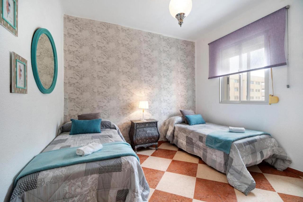 Grand Beachside Apartment - Cádiz Buitenkant foto